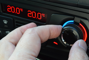 Regelung der Klimaanlage eines PKW