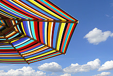 Sonnenschirme sind ein idealer Hitzeschutz im Sommer