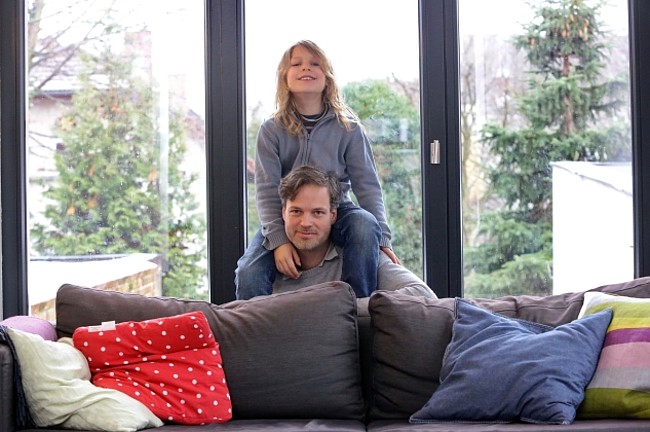 Familienfoto: Jochen Hein mit seiem Sohn Mika