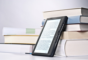 E-Book-Reader an Büchern
