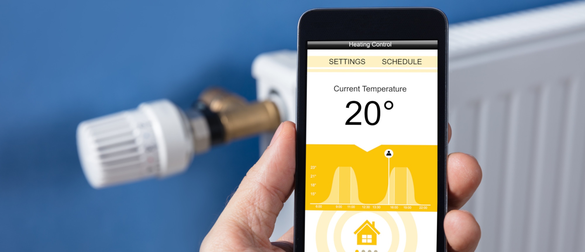Smart Home: Mit dem Smartphone kann das Heizungsthermostat von überall aus gesteuert werden.